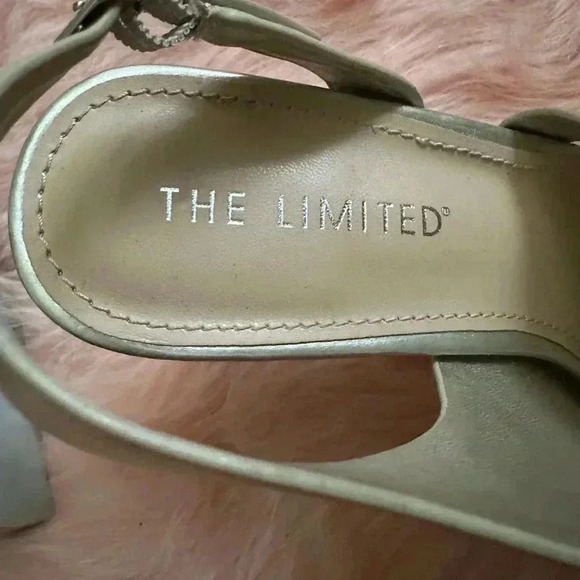 The Limited Terra Asymmetrical Sling - Picture 4 of 5